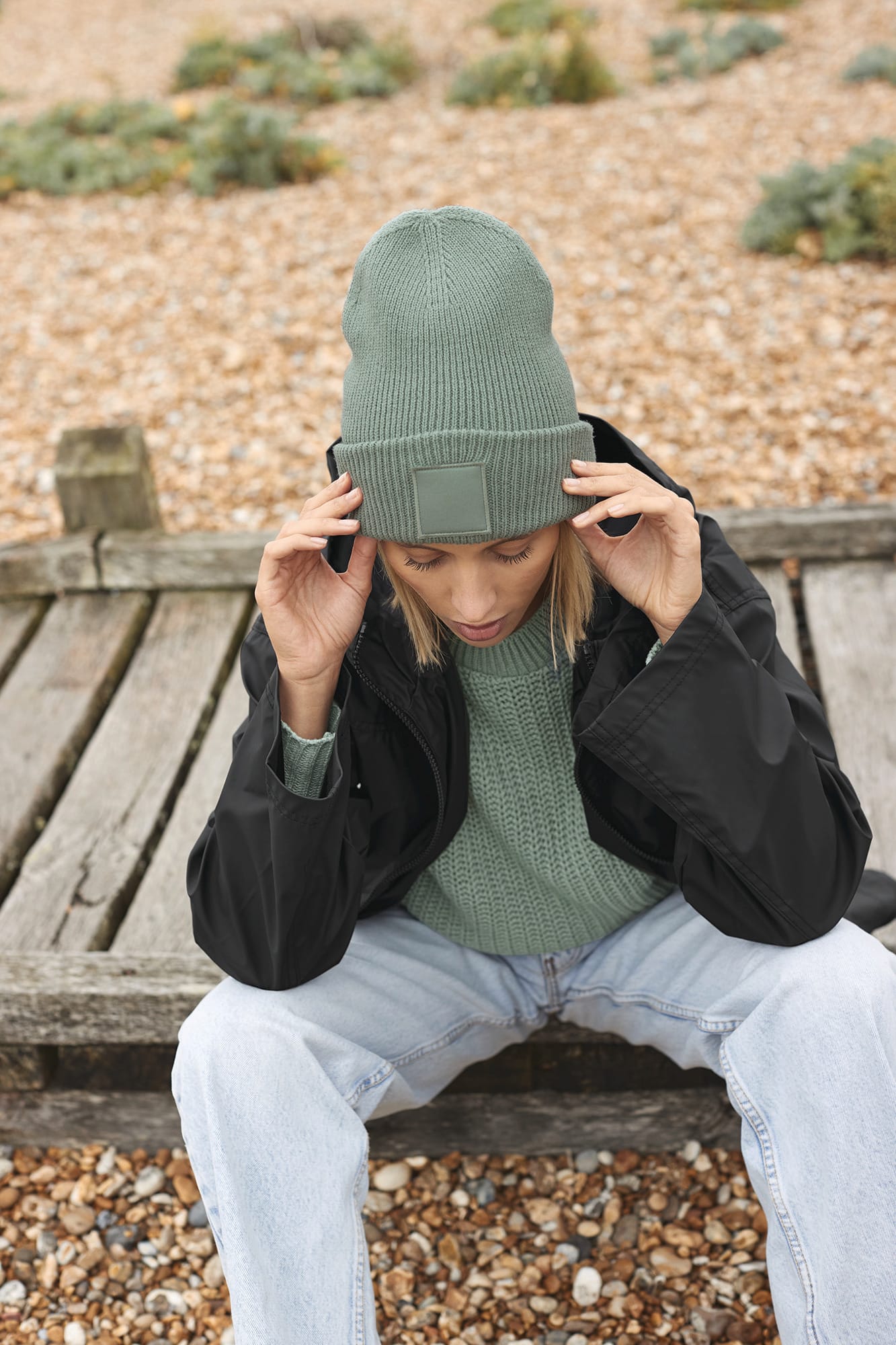 Gorro con dobladillo ancho y parche a tono - Imagen 2