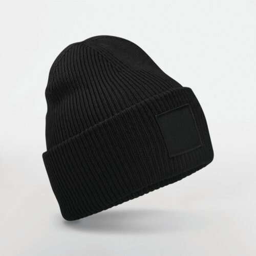 Gorro con dobladillo ancho y parche a tono
