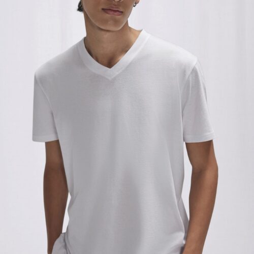 Camiseta con cuello de pico #150